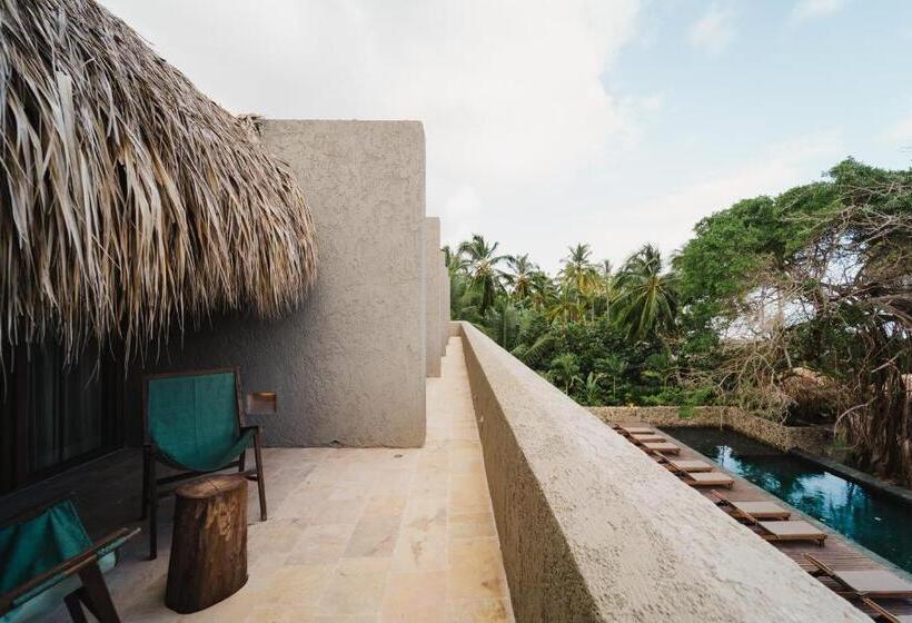 غرفة قياسية مطلّة علي البحر, Naio Hotel Y Villas