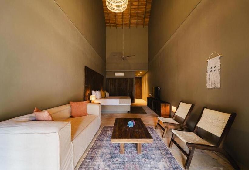 غرفة قياسية مطلّة علي البحر, Naio Hotel Y Villas