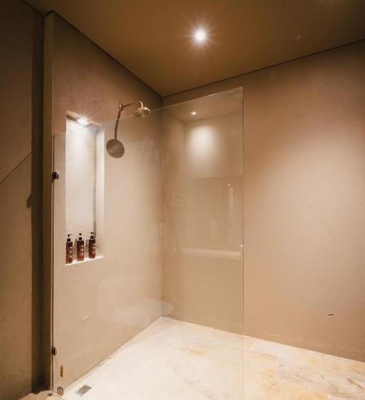 غرفة قياسية مطلّة علي البحر, Naio Hotel Y Villas