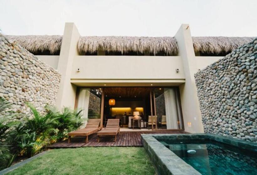 ‫فيلا غرفة نوم واحدة, Naio Hotel Y Villas