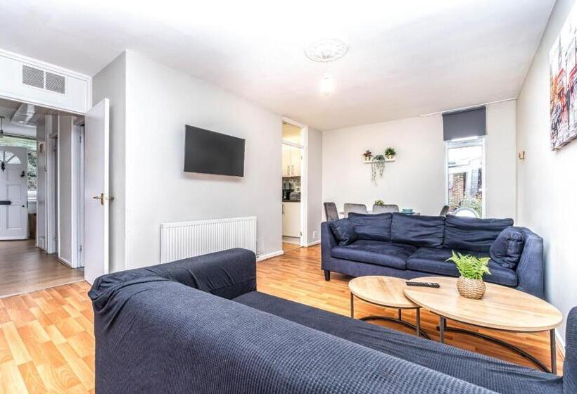 スタンダードルーム, Bright Guest House In Hackney