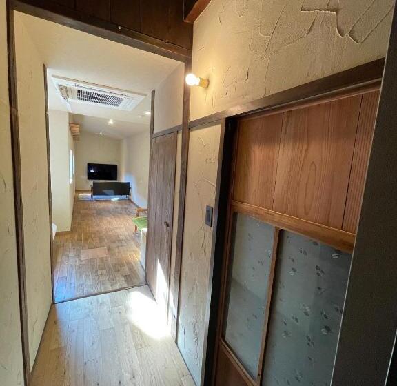 خانه 1 خوابه, Etoile Inn Sumoto   Vacation Stay 49252v