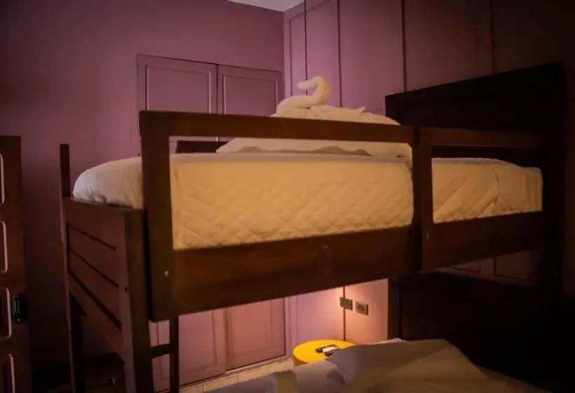 Economy Triple Room, La Casona