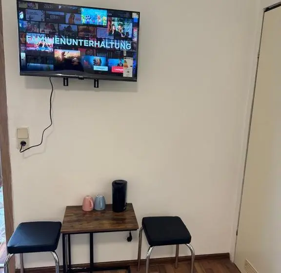 Standard Kolmen Hengen Huone, Privat Zimmer Eronn Vei̇tsch
