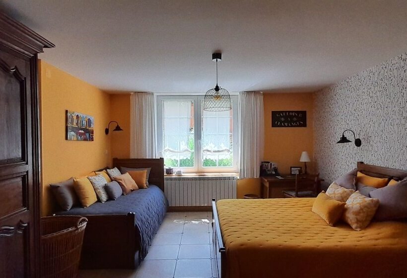 غرفة قياسية ثلاثية, Au Pré Du Moulin