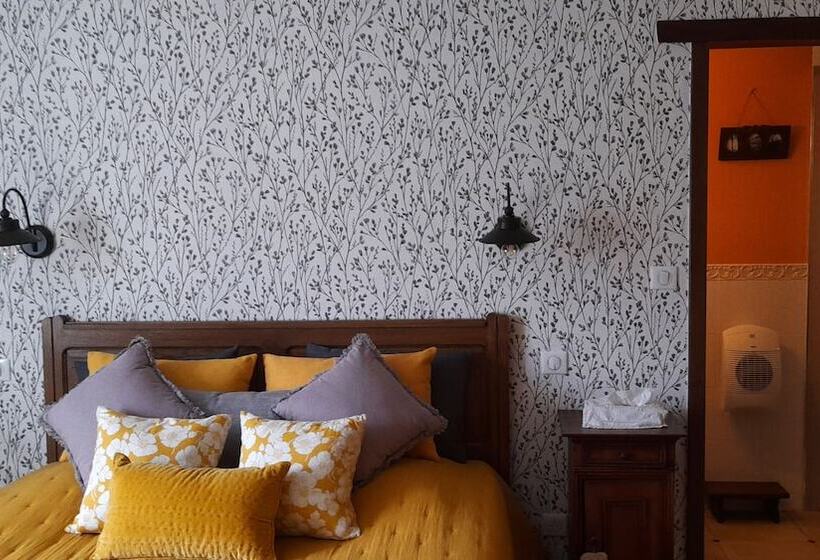 غرفة قياسية ثلاثية, Au Pré Du Moulin