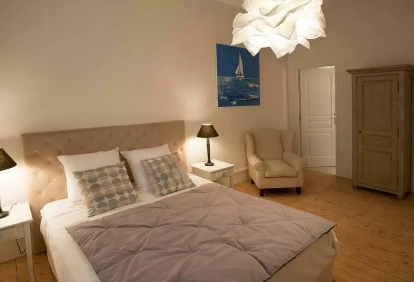 ガーデンビュースタンダードルーム, Le Cercle Chambres Climatisées