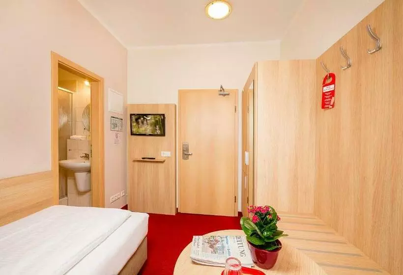 スタンダードシングルルーム, Garni Eden Hotels
