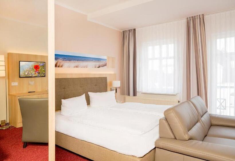 舒适三人间, Garni Eden Hotels