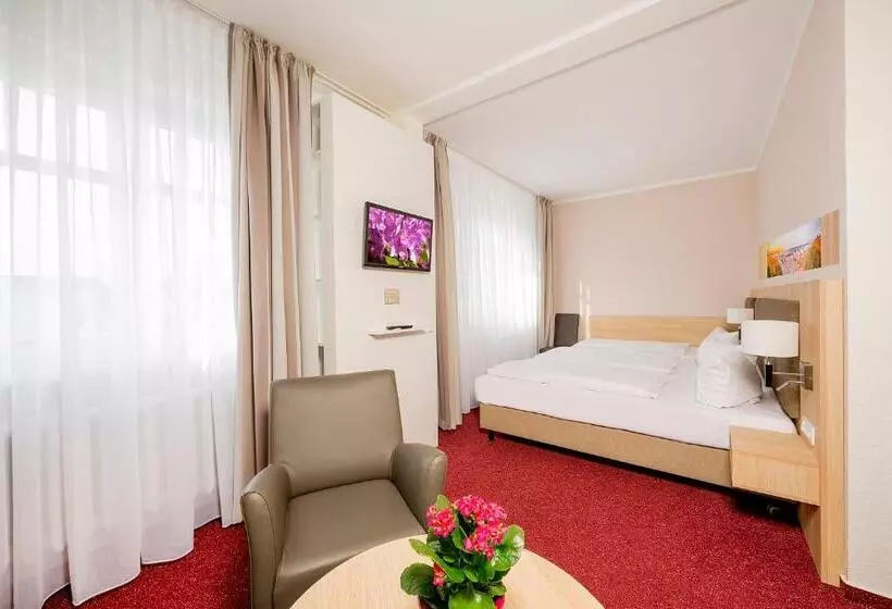 コンフォートトリプルルーム, Garni Eden Hotels