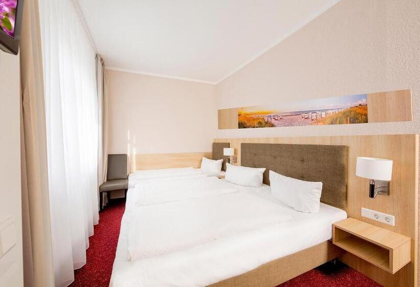 舒适三人间, Garni Eden Hotels