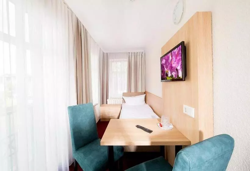 スタンダード４人部屋, Garni Eden Hotels