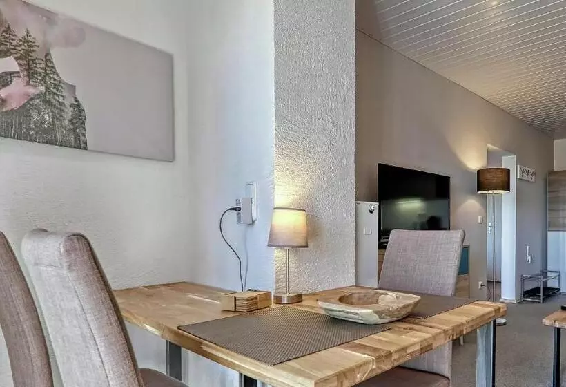 سوییت لوکس, Suit  & Frühstück Zum Latschen   Adults Only