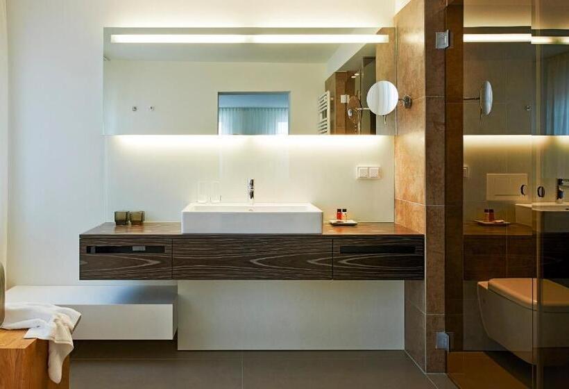 Comfort room with balcony, Weinhaus Henninger