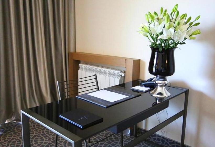 豪华套房, Mist Hotel & Spa