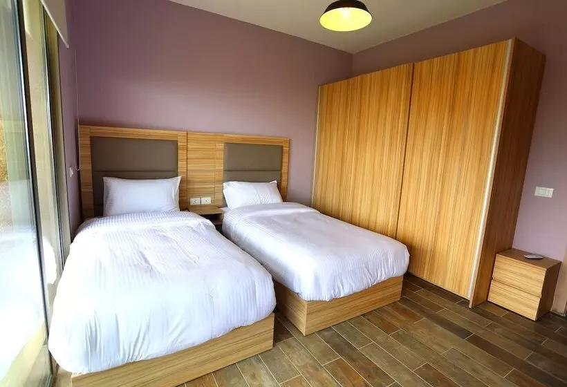 کلبه ییلاقی, Mist Hotel & Spa