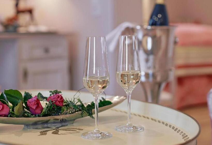 バルコニー付スイート, Romantik Hotel & Restaurant Hirsch