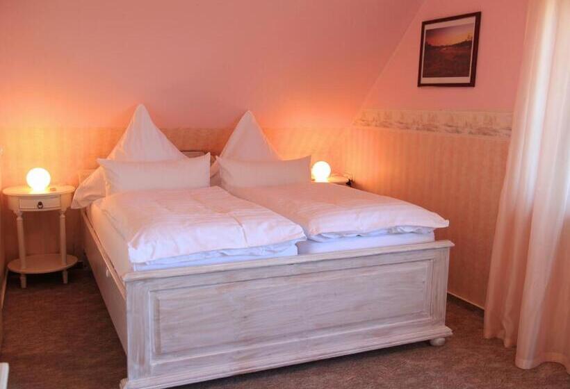 Номер Стандарт с Балконом, Sonnenhof Damnatz  Hotel Garni