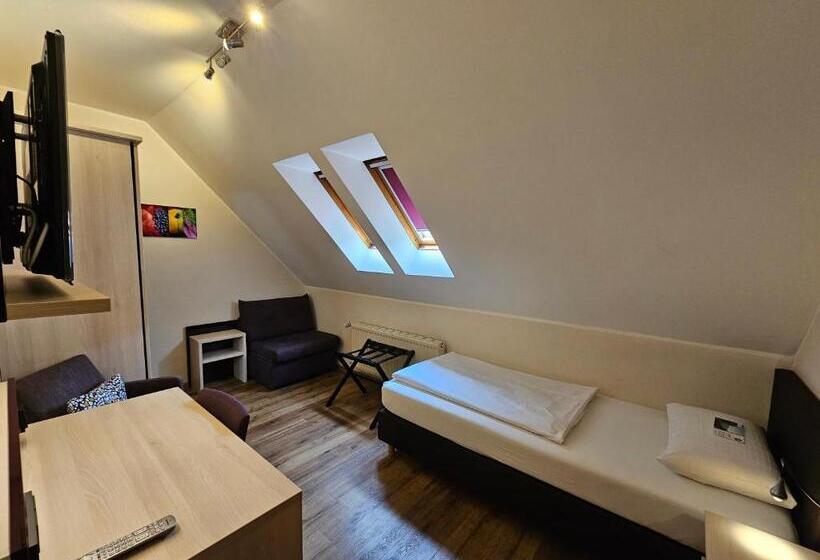 Номер Стандарт, Weinhotel Restaurant Klostermühle