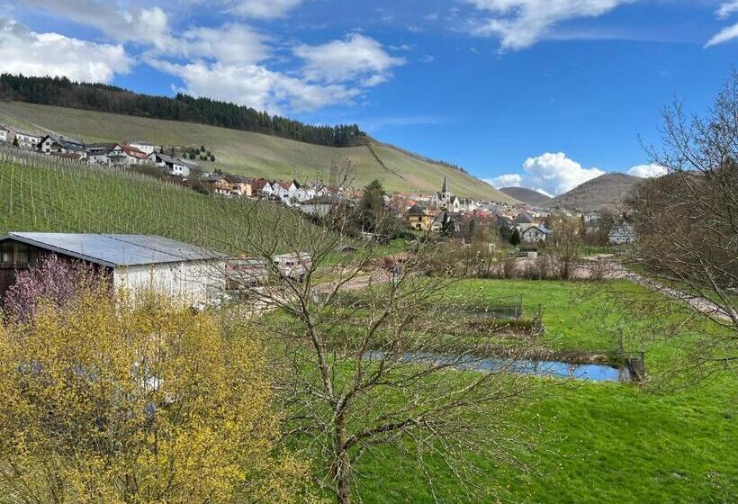 带阳台套房, Weinhotel Restaurant Klostermühle