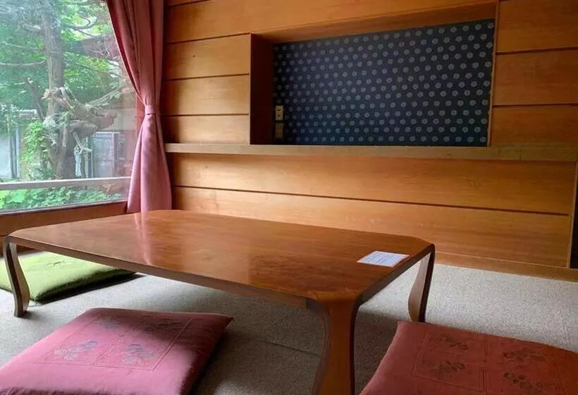 اتاق استاندارد چهار تخته, Zen Hostel