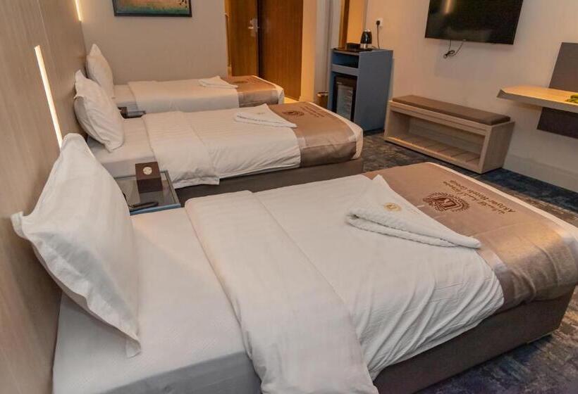 스탠다드 트리플 룸, اخيار المحبس