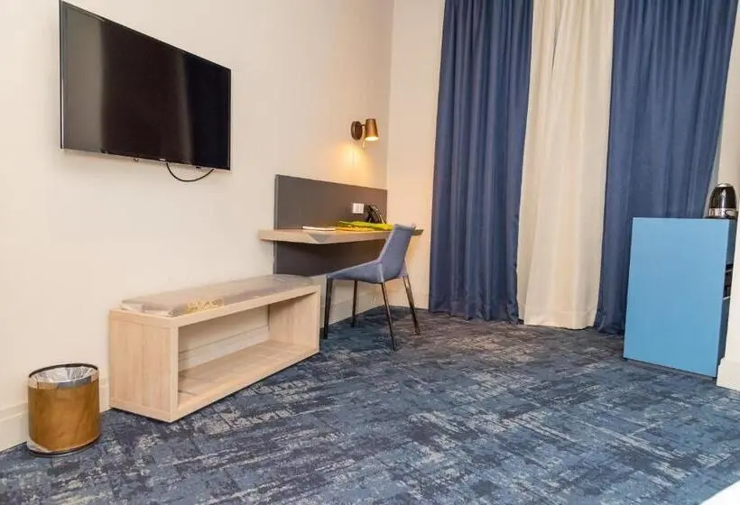 Standard Neljän Hengen Huone, اخيار المحبس