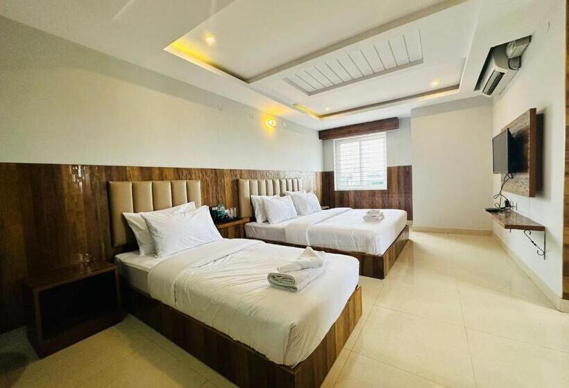 سوییت خانوادگی, Avenue Suites Near International Airport Bangalore