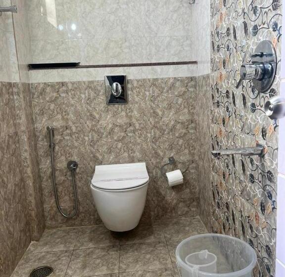 سوییت خانوادگی, Avenue Suites Near International Airport Bangalore