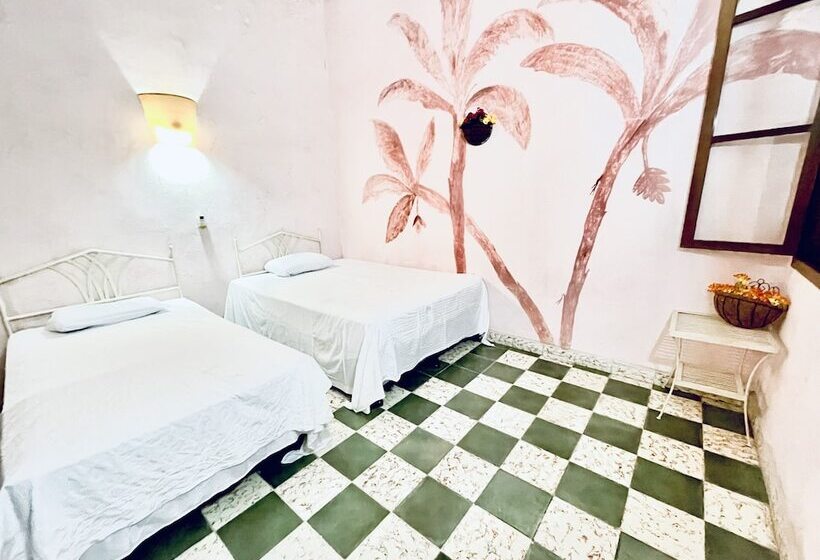 اتاق استاندارد سه نفره, Bless