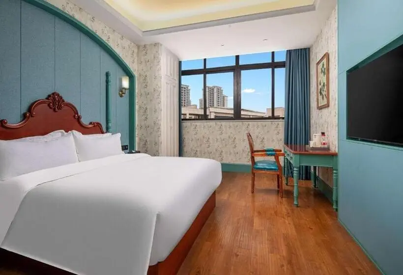 キングサイズベッドのデラックスルーム, Days Inn By Wyndham Chongqing Tongliang