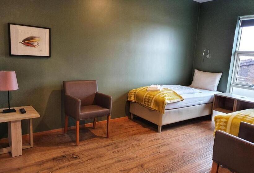 اتاق لوکس, West Ranga Lodge