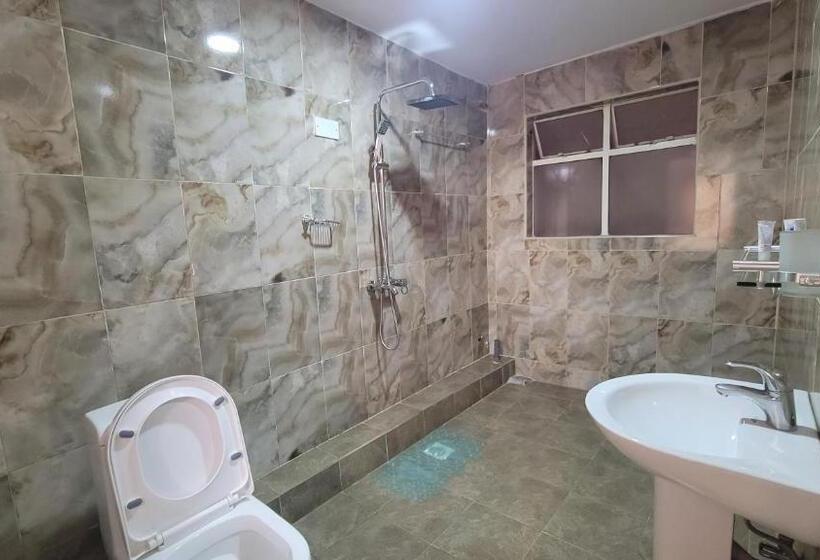 سوییت اجرایی, Motel Clavina