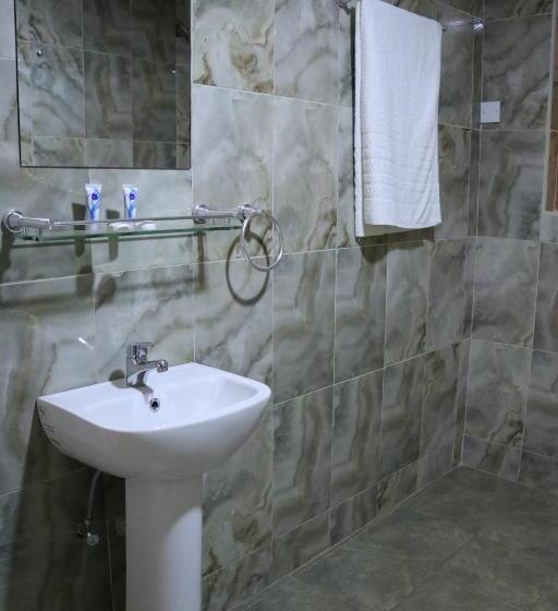 سوییت اجرایی, Motel Clavina