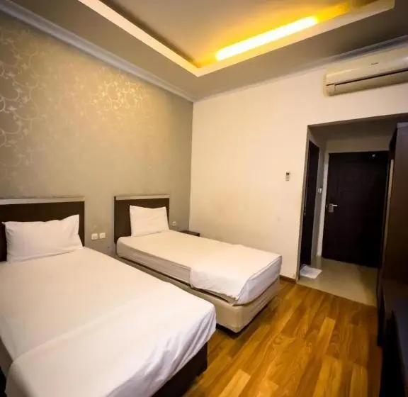 Deluxe-huone, Mess Mt Haryono