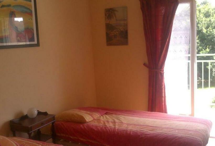 标准间, L'autourserie