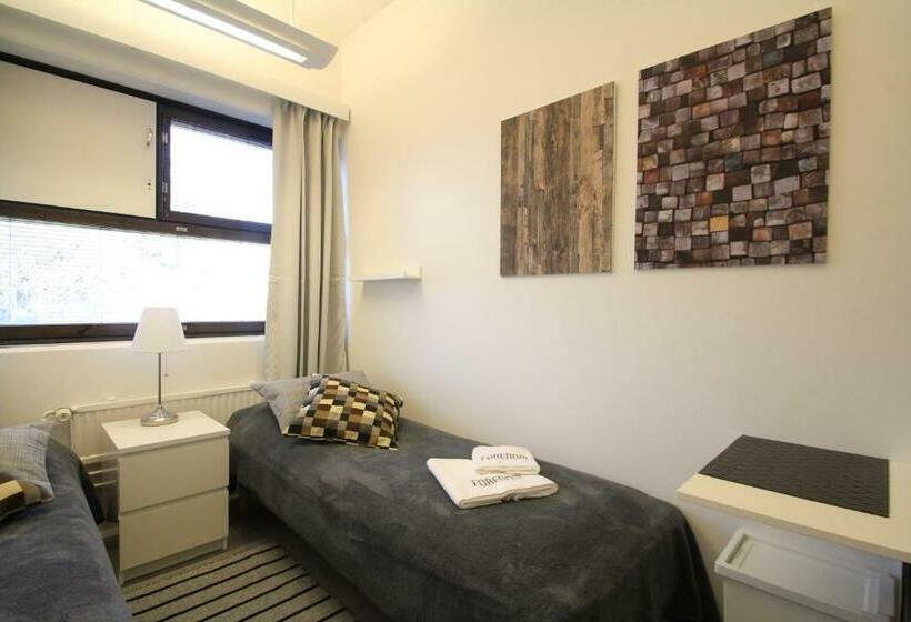 Standaardkamer met Gedeelde Badkamer, Forenom Hostel Helsinki Pitajanmaki