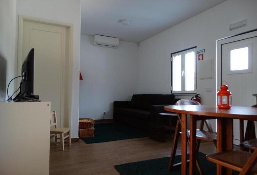 דירת חדר, Aires Da Serra