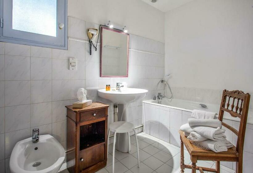 Четырехместный Номер Стандарт, La Ferme De Thoudiere