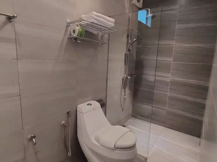 Superior Kolmen Hengen Huone, Lavigo Resort