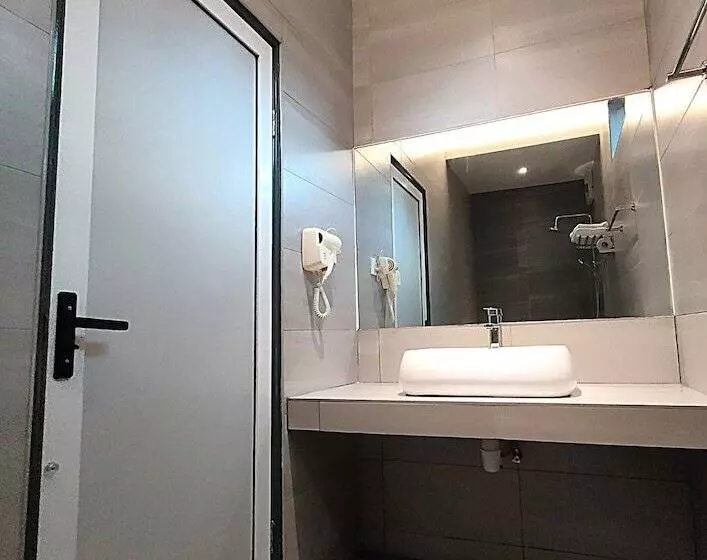 Superior Kolmen Hengen Huone, Lavigo Resort