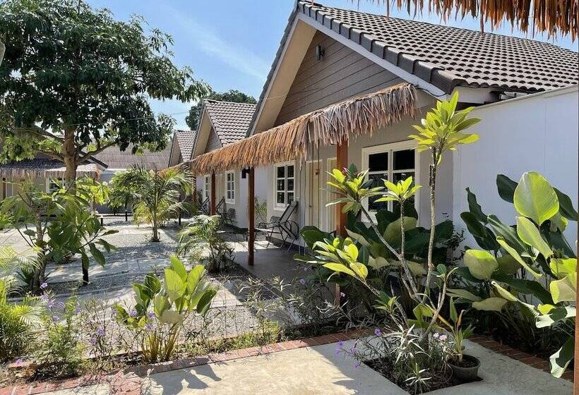 Семейный Номер Вид на Сад, Lavigo Resort