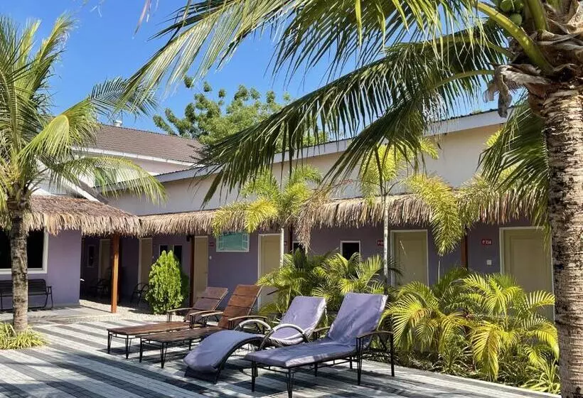 Perhehuone Allasnäkymä, Lavigo Resort