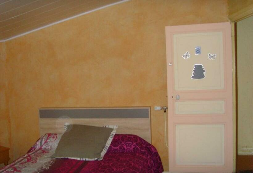 스탠다드 룸, Le Bravard