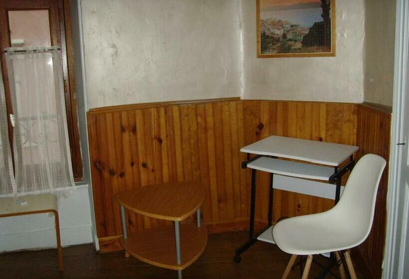 스탠다드 룸, Le Bravard