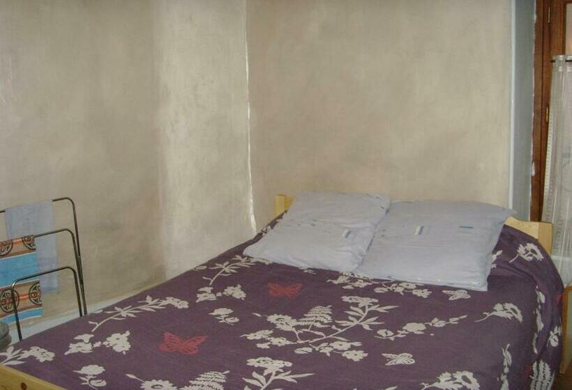 스탠다드 룸, Le Bravard