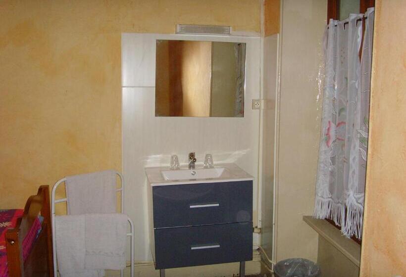 4인용 스탠다드 룸, Le Bravard