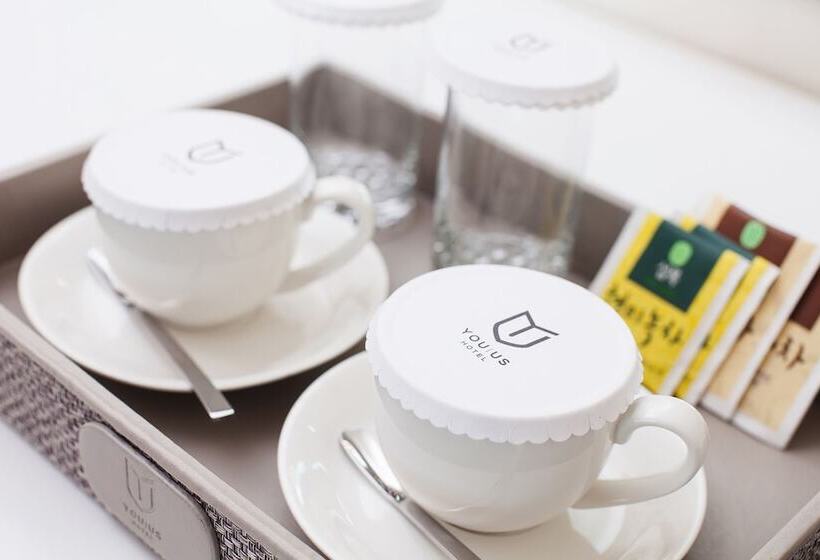 غرفة ديلوكس عائلية, Youus