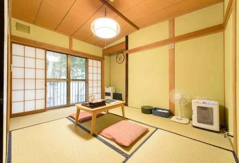 Standard-huone Jaettu Kylpyhuone, Ryokan Ikoisanso