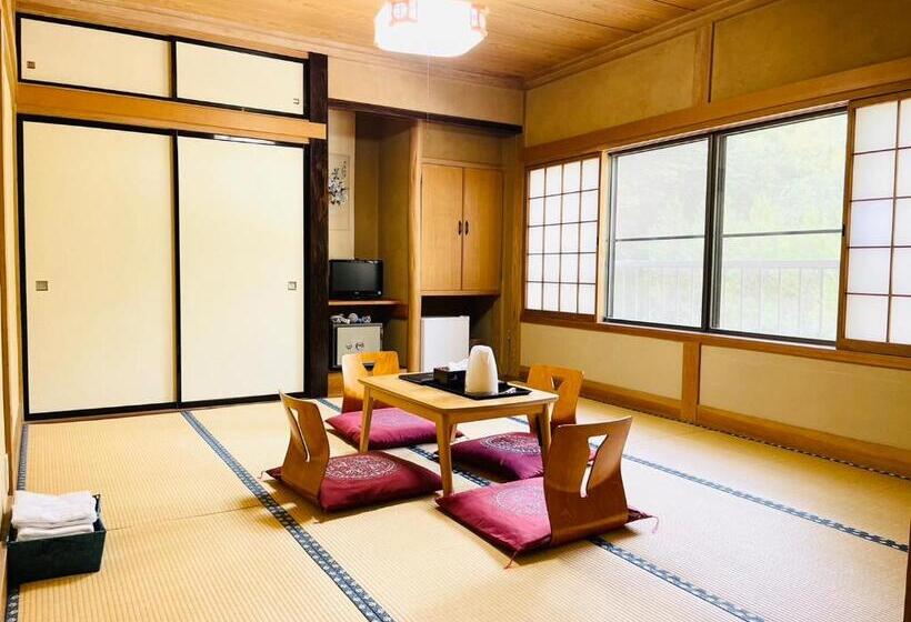 Четырехместный Номер Стандарт, Ryokan Ikoisanso
